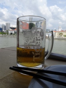 Warten aufs Mittagessen am Boat Quay