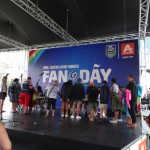 Fan Day der Auckland Nines - leider im Regen, und trotzdem sind alle happy