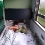 Das kleine Äffchen hat natürlich mal wieder am Besten von uns Dreien geschlafen.