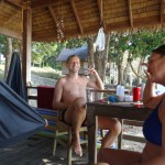 ...mit gemütlicher Terrasse und schoenem Blick auf die Bucht