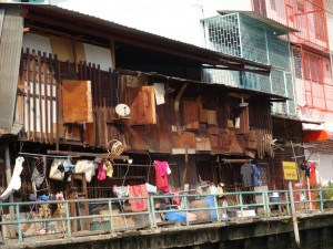 Wohnen entlang des Klongs